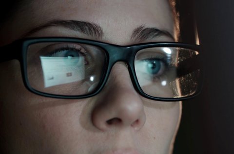 Monitorszűrő szemüveg szemvizsgálattal