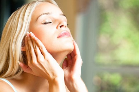 Luxus fiatalító arckezelés tű nélküli mezoterápiával