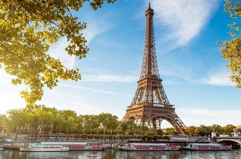 Őszi romantika a mesés Párizsban repülővel