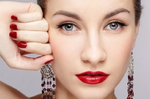 Villám manikűr lakkozással a belvárosban