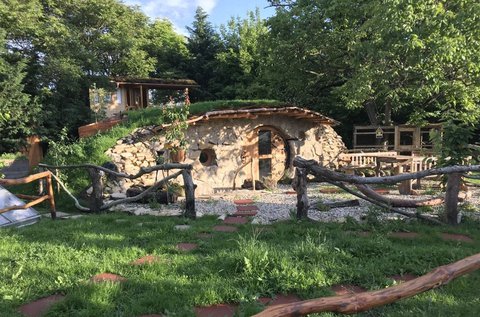 3 napos ürömi pihenés különleges hobbit házban