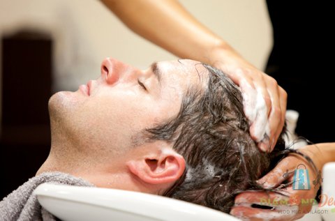 Férfi hajvágás géppel vagy ollóval, pakolással