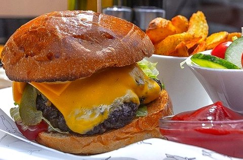 1 db organikus szürkemarha sajtburger