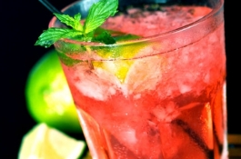 Mojito, Pina Colada, Sex on the Beach! Válassz több mint 20 féle koktél közül 370 Ft-ért a belvárosi Café Jubileeben (1.250 Ft értékben)!