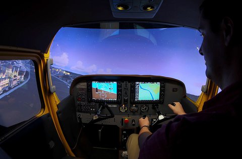 40 perc repülőgép vezetés Cessna 172 szimulátorral