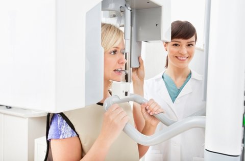 Digitális panorámaröntgen kezelési tervvel