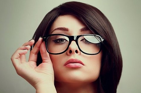 Tökéletes és komplett szemüveg látásvizsgálattal