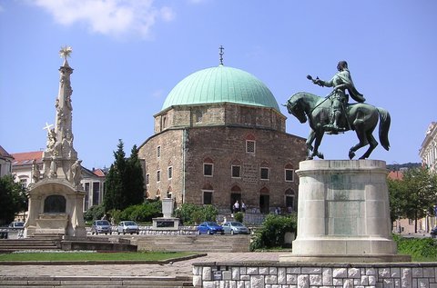 Hétvégi feltöltődés Pécs történelmi belvárosában