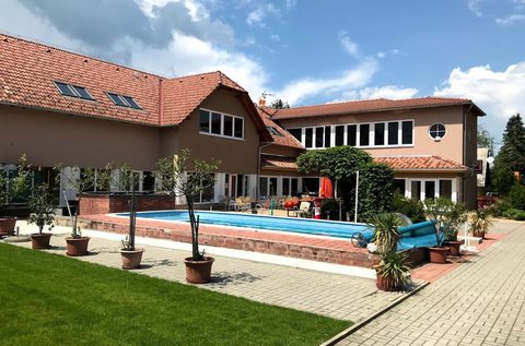 Felhőtlen napok wellnesszel Balatonmáriafürdőn