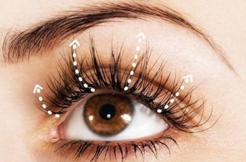 Szép, hosszú szempillák szempilla liftinggel