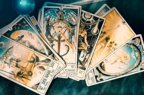 Jövőképelemzés Tarot Symbolon kártyával