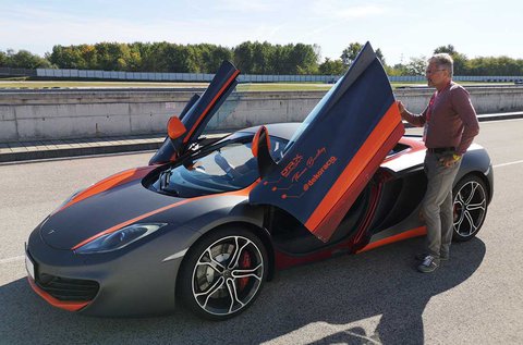 Gyorsulj egy McLaren MP4-12C sportkocsival!