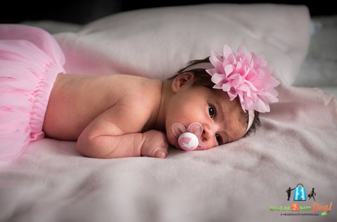 1 órás újszülött fotózás 10 db retusált képpel