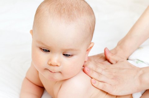 Sajátítsd el a babamasszázs technikáját!