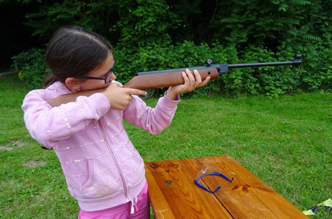 Lövészet gyerekeknek 5 féle légfegyverrel