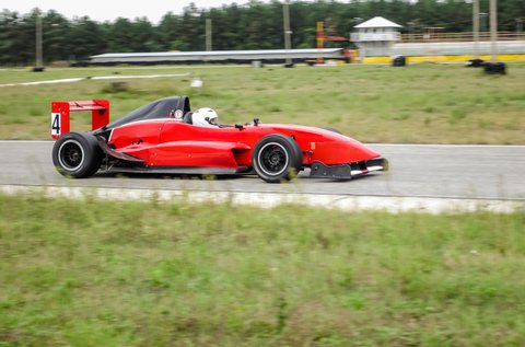 Formula Renault 2.0 élményvezetés 3 körön át