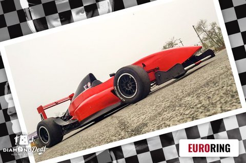 Körözz egy Formula Renault-val 3 körön át!