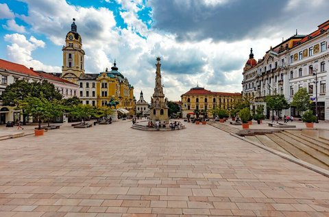 Feltöltődés Pécs színes múltú városában