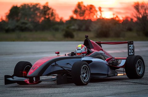 Forma Renault versenyautó vezetés 8 körön át