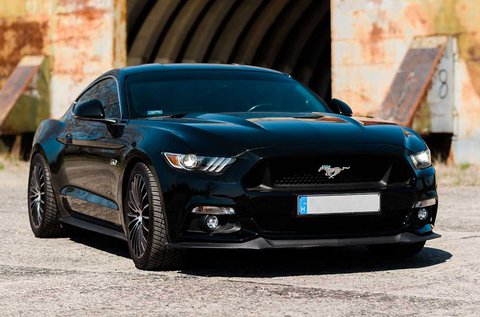 4 körös Ford Mustang GT izomautó vezetés