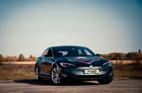 40 perces Tesla model S P100D élményvezetés