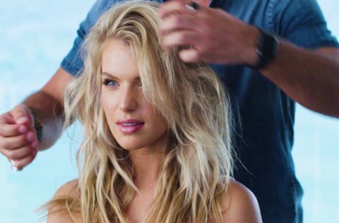 Melegollós hajvágás Joico Boost volumennöveléssel