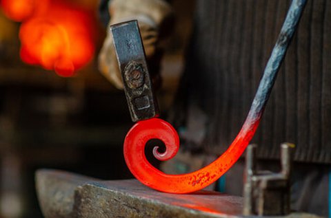 Bevezetés a kovácsolás világáb Debrecenben