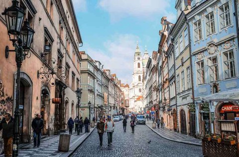 Prágai kalandok egy középkori szállodában
