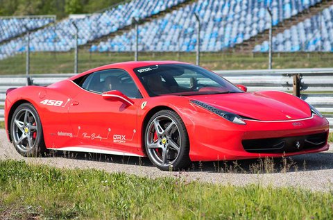 8 körös Ferrari 458 Italia élményvezetés