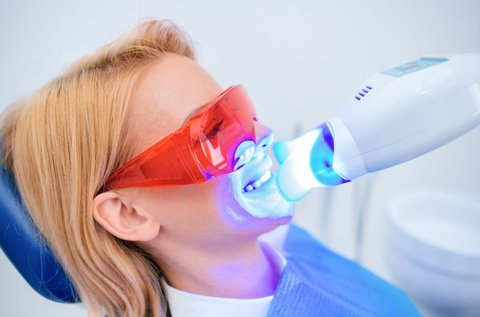 LED lámpás fogfehérítés