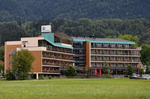4 csillagos kikapcsolódás a festői Bohinji-tónál