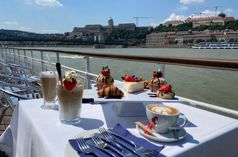 Hétvégi városnéző hajókázás a Dunán