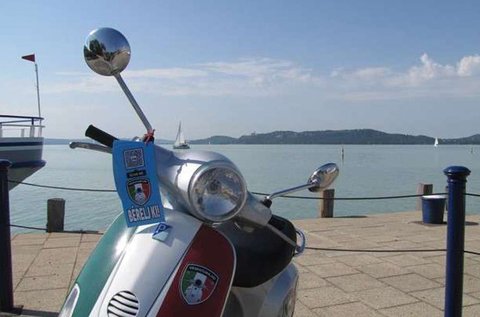 Választható Vespa túrák a Balaton körül 1 főnek