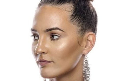 Frakcionált MicroneedleRF arcfiatalítás