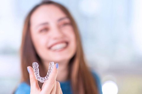 Átlátszó fogszabályozó konzultáció