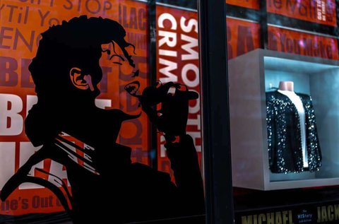 Belépő a Michael Jackson kiállításra
