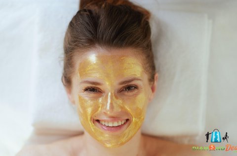 24 karátos fiatalító arany arcmasszázs
