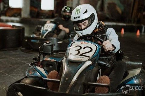 3x8 perces futam a Gokart Arénában