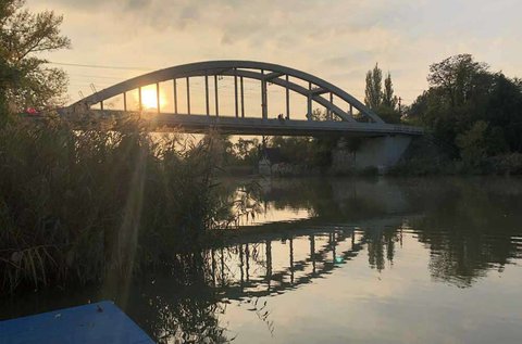 Páros dunai privát hajózás ajándék üveg pezsgővel