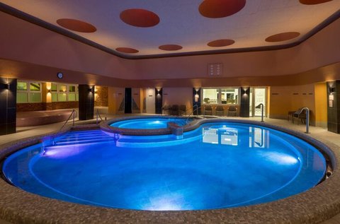 4 csillagos fürdőzés Egerben