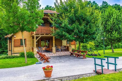 Erdei pihenés a Bakony szívében, Zircen