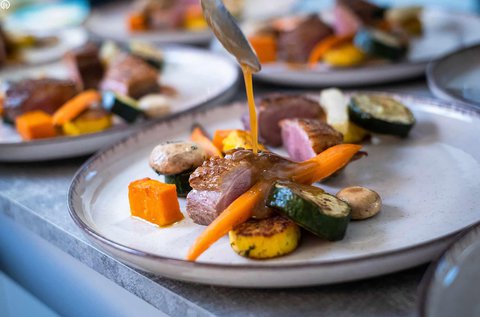 Lakáséttermi vacsora Veszprémben 8 főre