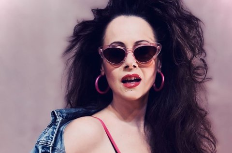 Slágerlista válltöméssel a  6SZÍN-ben