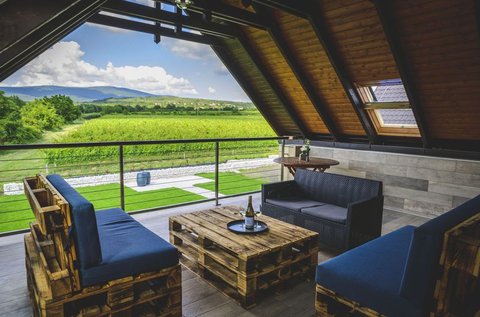 Élményteli borkaland a festői Mátrai borvidéken