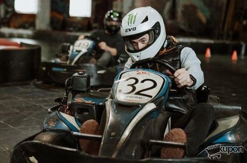 3x8 perces futam a Gokart Aréna komplexumban