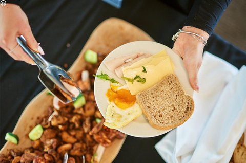 Villásreggeli dunai városnézéssel 1 fő részére