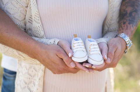 1 órás kismama fotózás kül- vagy beltéren