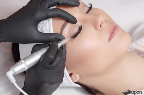 Választható alsó vagy felső szemhéj tetoválás