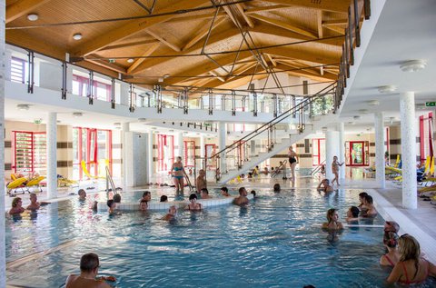 Frissítő csobbanás Egerben