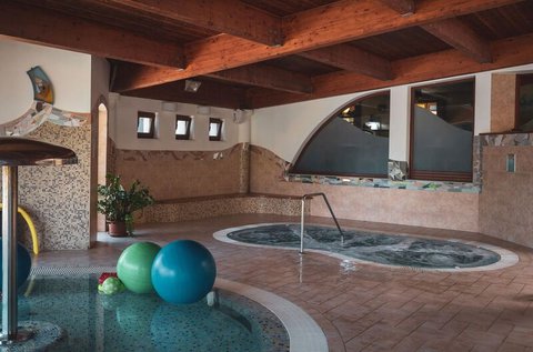 Elegáns vidéki hétköznapok Móron